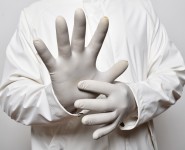 Каждый восьмой победивший коронавирус COVID-19 пациент умирает в течение 140 дней