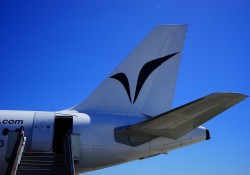 aircraft-375444_1280