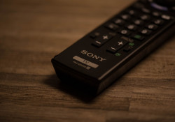 remote-control-933479_1280